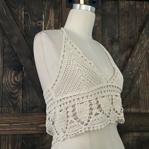 La Vie 89  Crochet knit v neck crop top ivory white back tieSz- Small - Picture 3 of 12